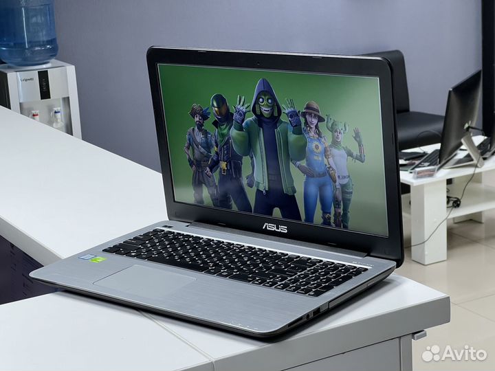Ноутбук Asus для игр и работы