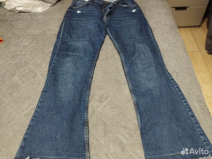 Джинсы 46 клеш Bershka