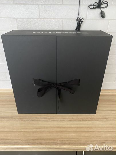 Комод/коробка от адвент календаря Net-a-porter