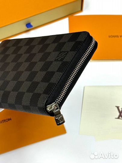 Кошелек Louis Vuitton Zippy