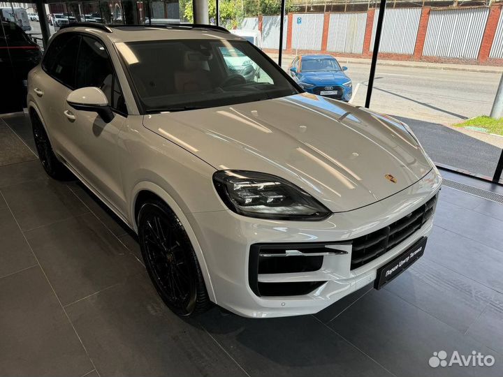 Porsche Cayenne 3.0 AT, 2024