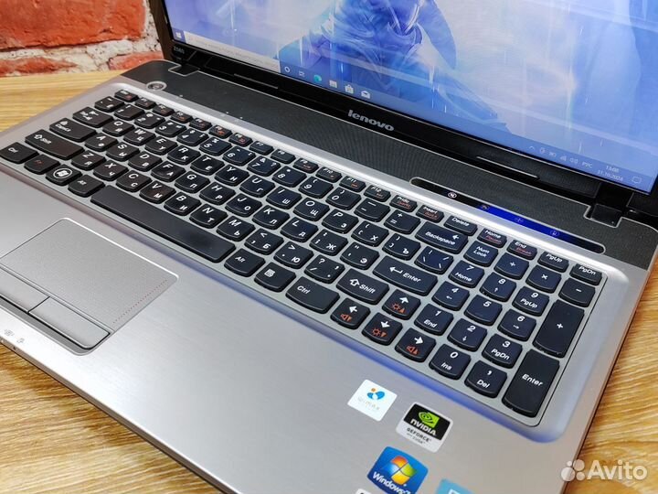 Игровой Lenovo Core i5 M460/GeF 310M/8Gb/SSD/15.6