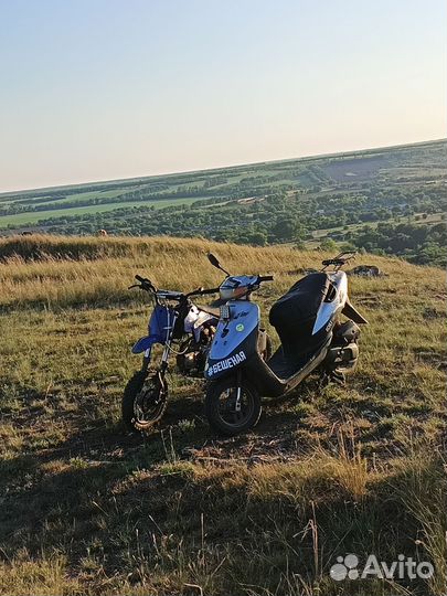 Скутер Suzuki lets²