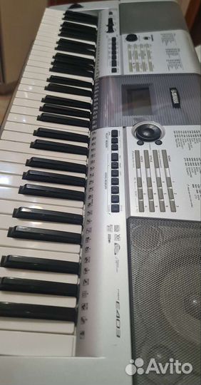 Синтезатор Yamaha psr E403