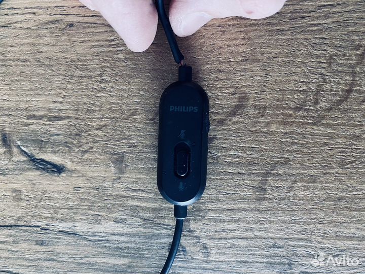 Проводные наушники с микрофоном Philips SHM 7410