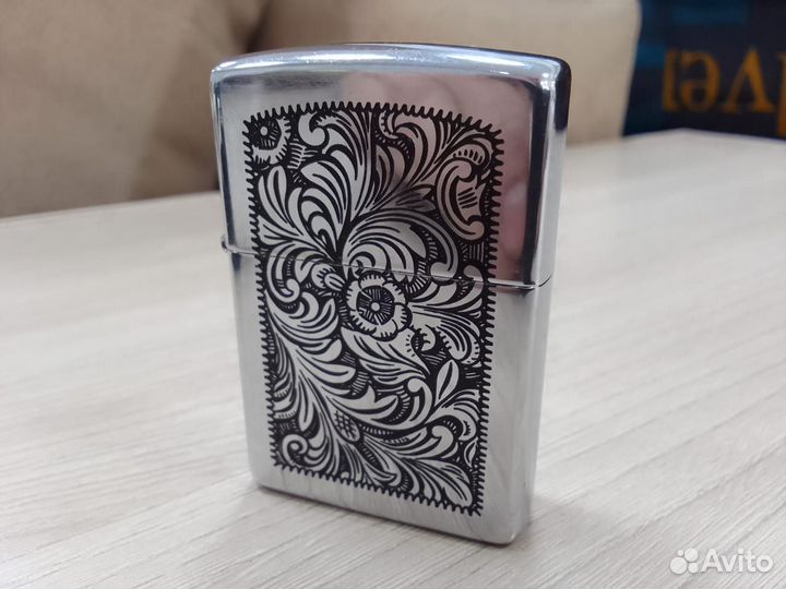 Зажигалка Бензиновая Zippo оригинал 1994г