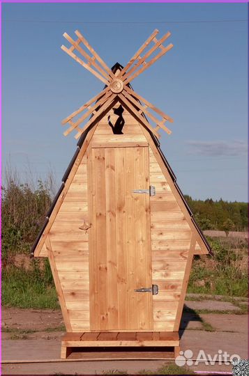 Уличный туалет деревянный ELE1003