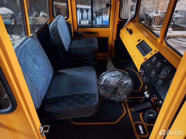 Кабина от Трактора