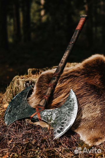 Кованый топор Перуна двусторонний