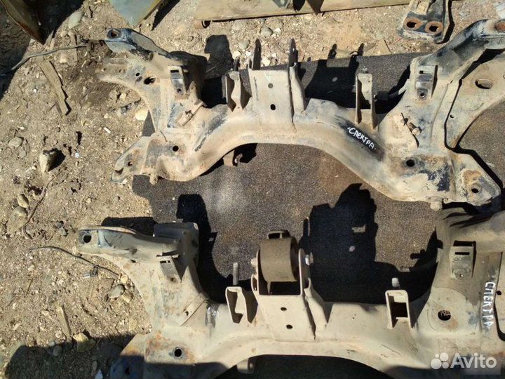 Подрамник передний Kia Spectra