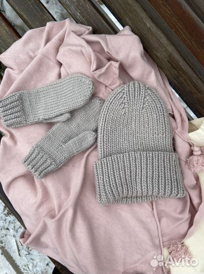 Шапка и варежки