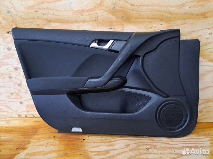 Обшивка двери honda accord