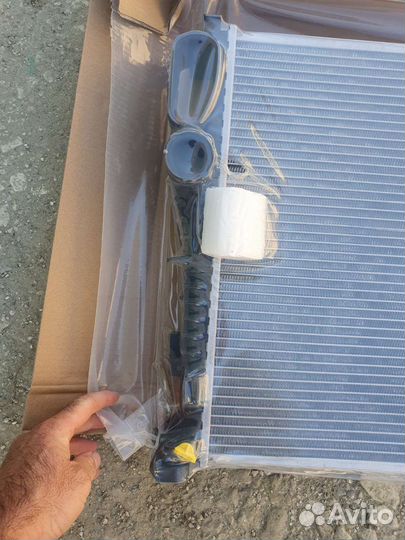 Радиатор охлаждения mercedes w211