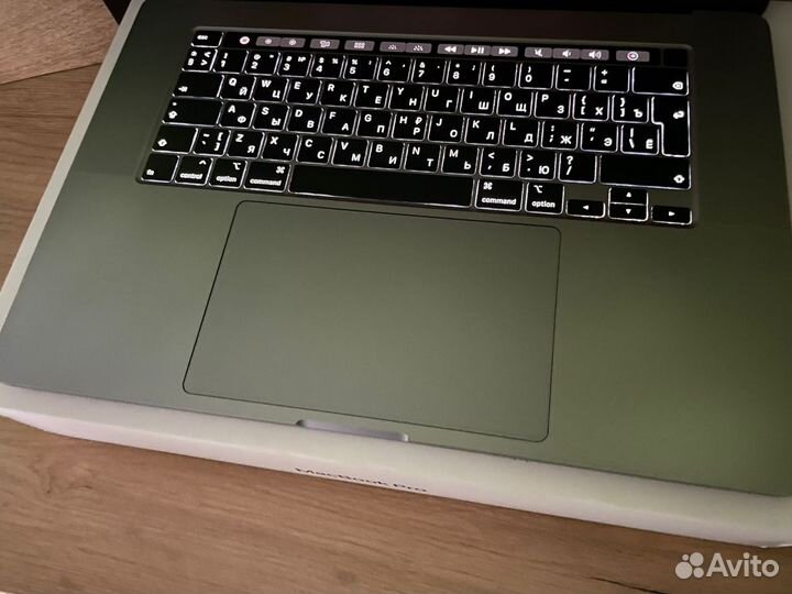 Macbook Pro 16 2021 i7/16/500gb Отличный вариант