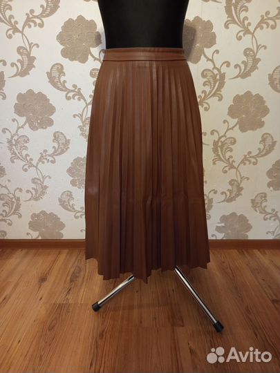 Юбка Amisu, экокожа. 44 размер