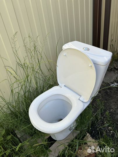 Унитазы и бачки бу