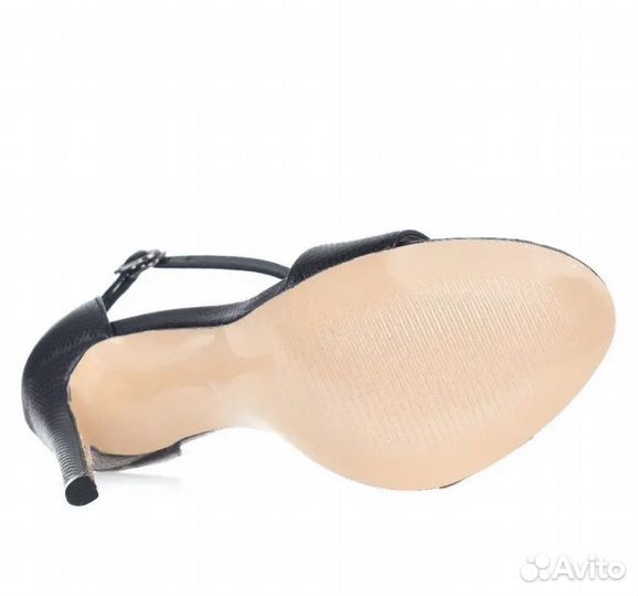 Босоножки новые 40