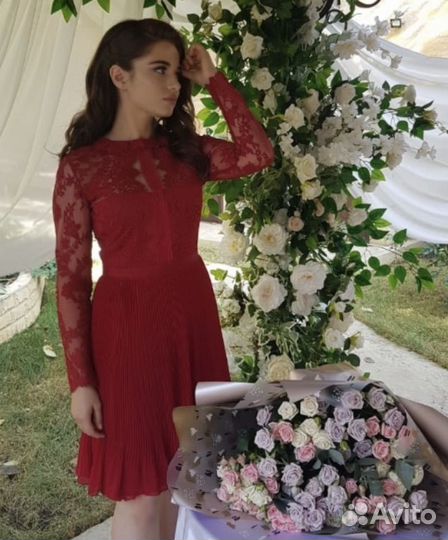 Продаю платье marchesa notte