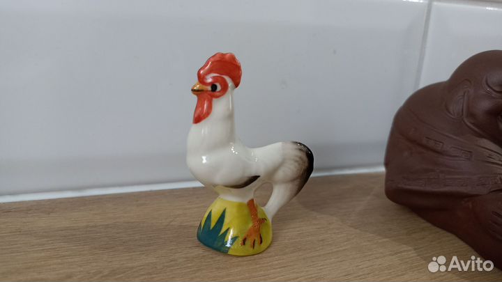 Статуэтка петушок