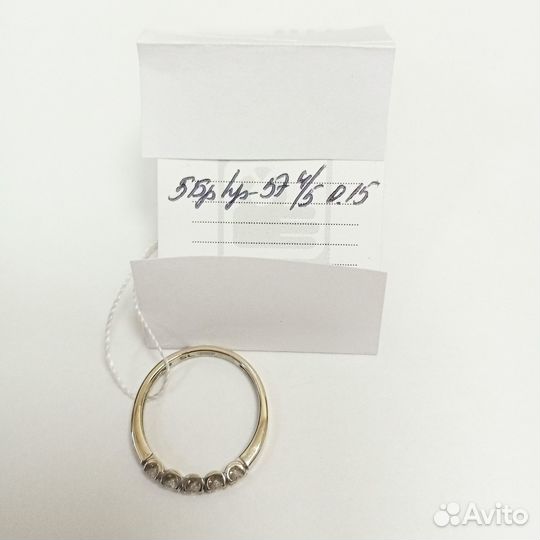 Золотое кольцо с камнем 15р