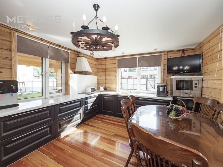 Коттедж 145,8 м² на участке 8 сот.