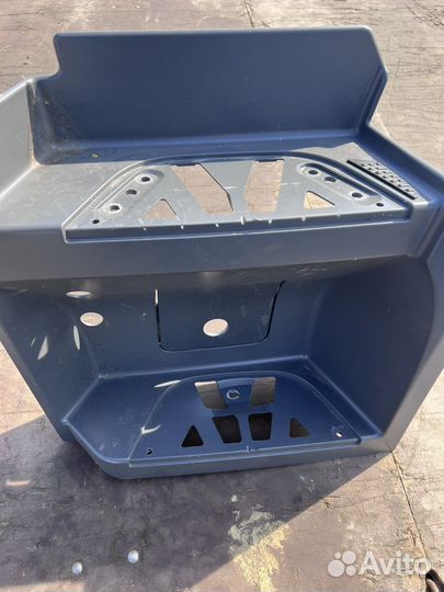 Корпус подножки Мерседес Арокс