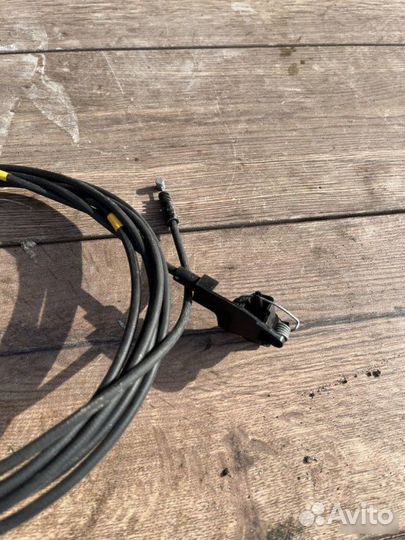 Трос открывания бензобака Nissan Qashqai J10 2.0