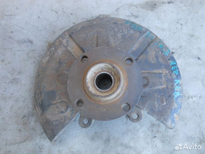 Кулак поворотный передний Audi 80 (B3) 1986-1991