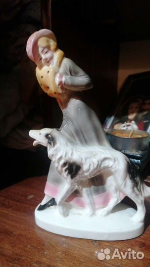 Статуэтка птицы