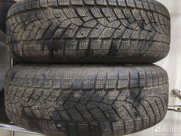 Goodyear UltraGrip Ice 215/70 R16C