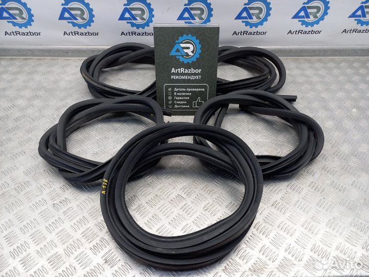 Уплотнитель двери Ford Focus 3 MK3 2.0 xqda 150