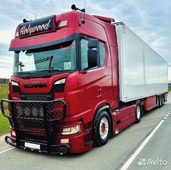 Грузовые перевозки фура