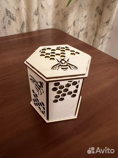 Деревяная коробочка