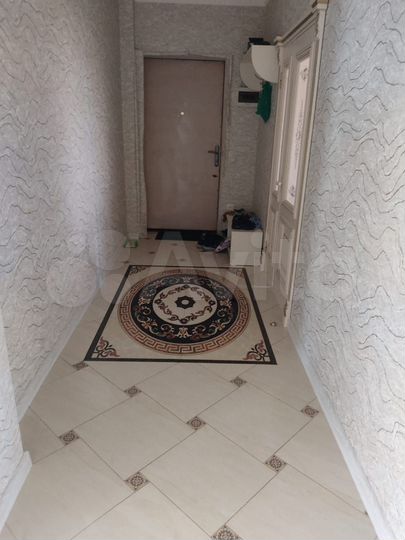 2-к. квартира, 72 м², 1/4 эт.