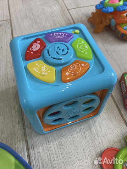 Развивающие игрушки пакетом