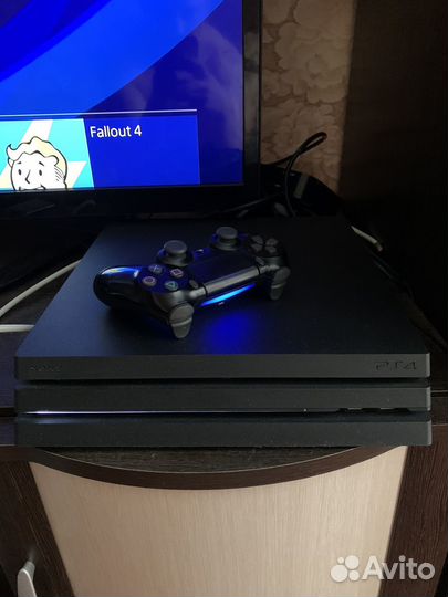 Sony playstation 4 PS4 pro 1tb с играми