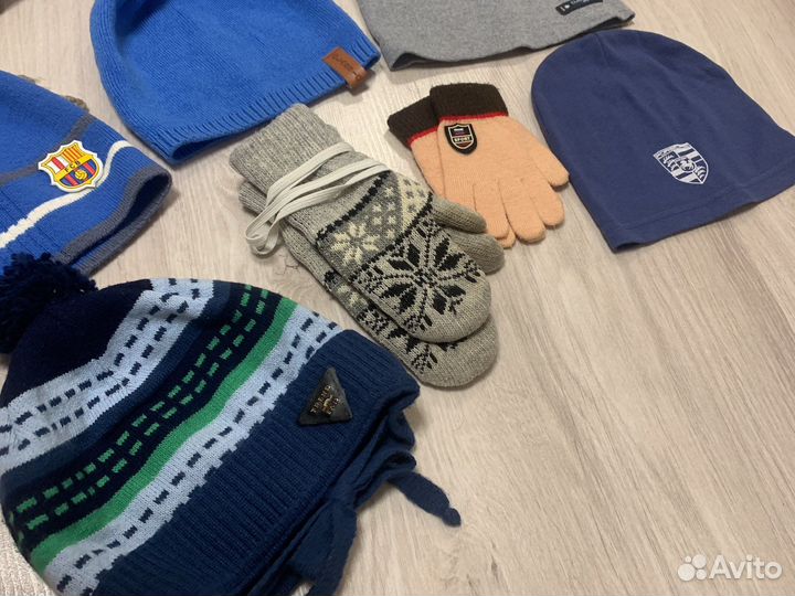 Шапки, варежки, перчатки разные 12-18 месяцев