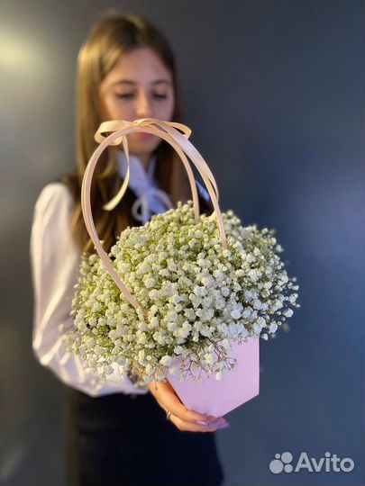 Комозицая из белых гипсофили