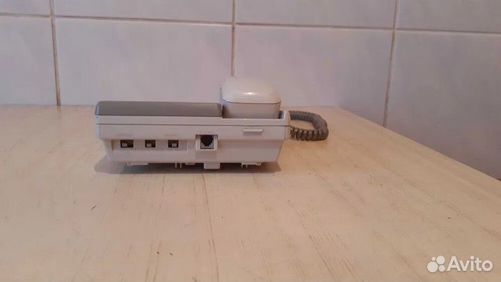 Телефон системный цифровой 