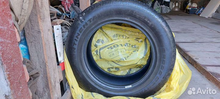 Continental CrossContact LX25 215/65 R16 98H