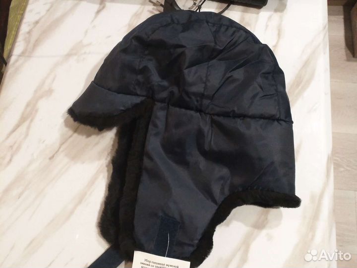 Теплая зимняя шапка