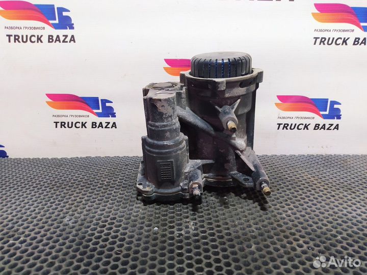 Кран управления тормозами прицепа