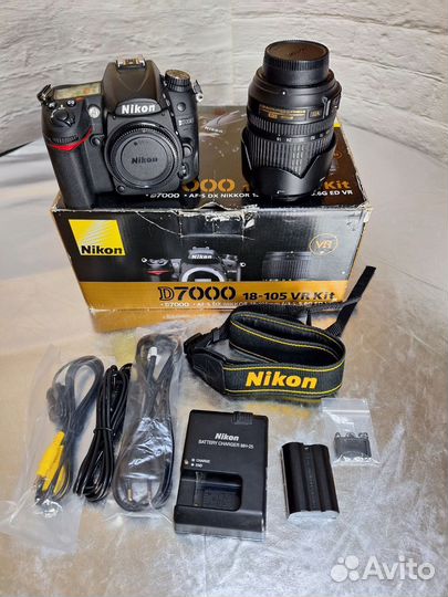 Nikon D7000 с обьективом