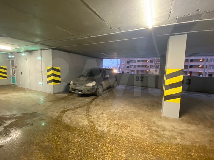 Машиноместо, 16 м²