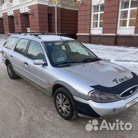 Ford Mondeo 1.8 МТ, 2000, 239 181 км
