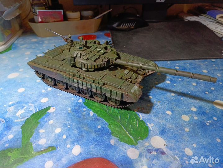 Модель танка Т-72б в масштабе 1/35