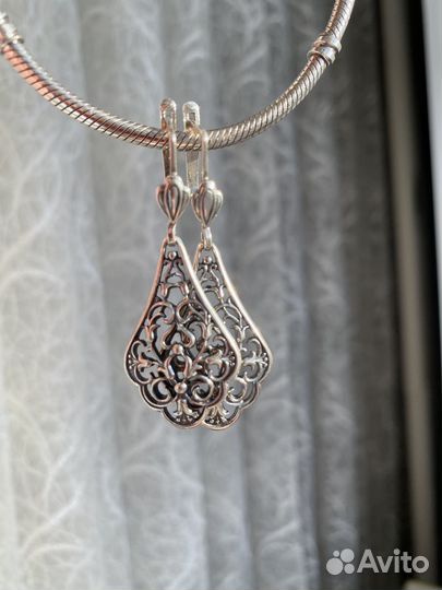 Ажурные серебряные серьги. Винтаж