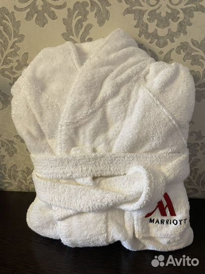 Махровый халат Marriott