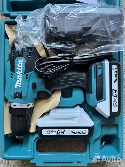 Аккумуляторный шуруповерт Makita DF488DWE