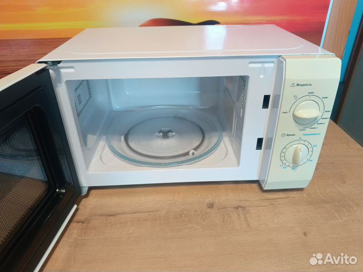 Микроволновая печь midea
